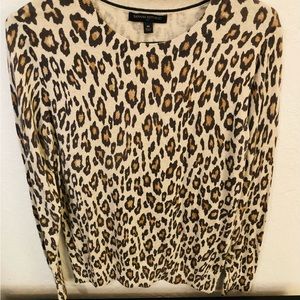Banana Republic Leopard print soft lightweight sweater